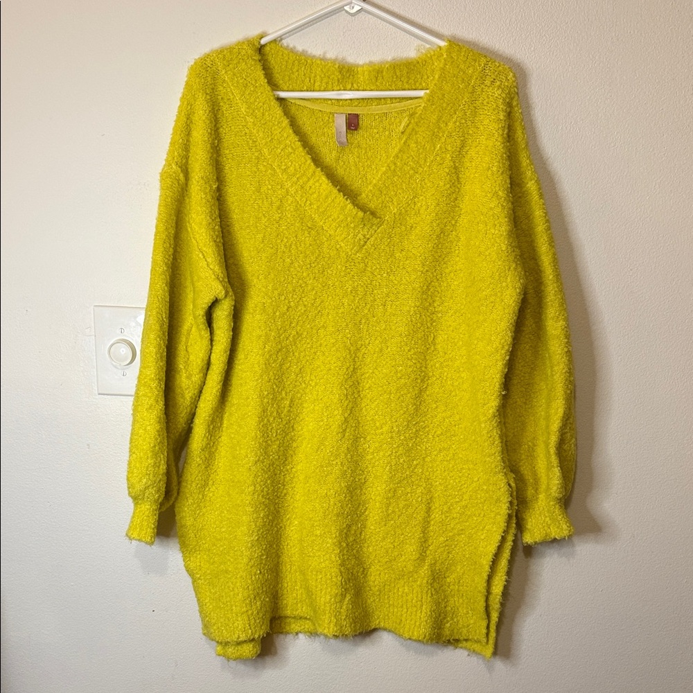 Anthropologie Pilcro Bright Yellow V-Neck‎ Sweater Oversized Women’s Size S
